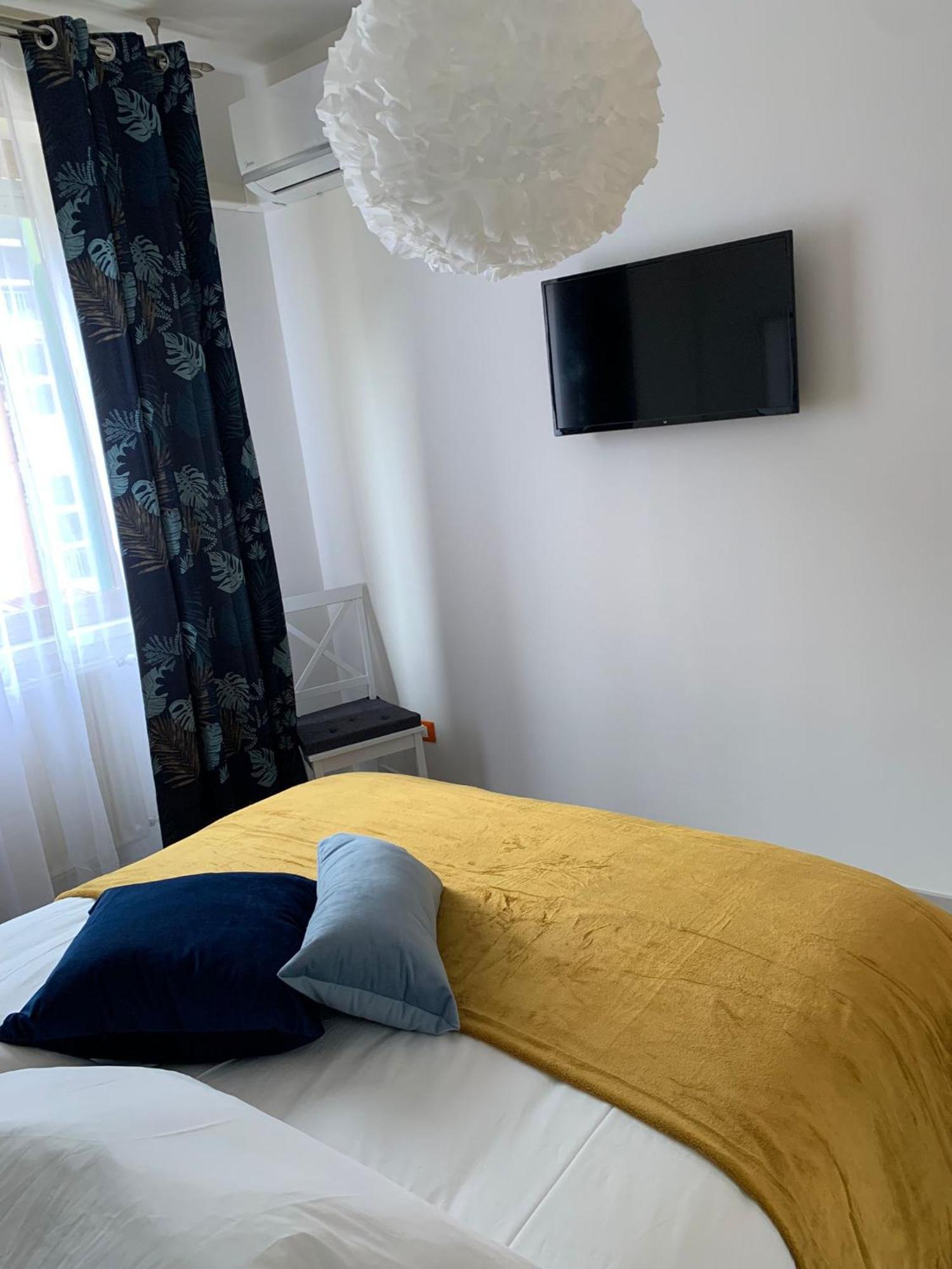 Albachiara Termini Apartment แตร์มินิ อิเมเรเซ ภายนอก รูปภาพ